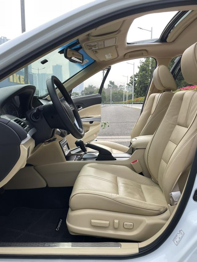 Certificated Pre-Owned Dongfeng Honda Crosstour 2012 2.4L Premium Edition - u22583257