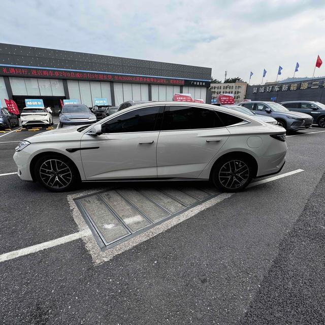 Certificated Pre-Owned BYD Seal 07DM 2025 Intelligent Driving Edition DM-i 125KM Premium Version -u21540427