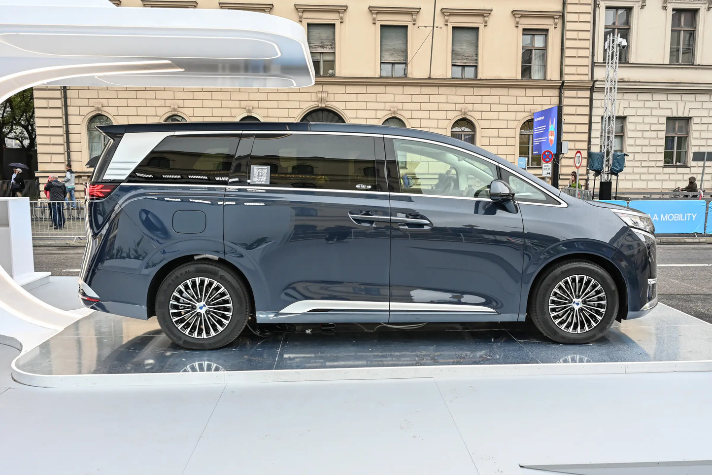 Denza Denza D9 DM - Híbrido PHEV