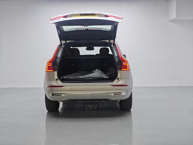 Certificated Pre-Owned Volvo XC60 PHEV 2025 T8 AWD Long-Range Inscription Luxury Edition -u22367304
