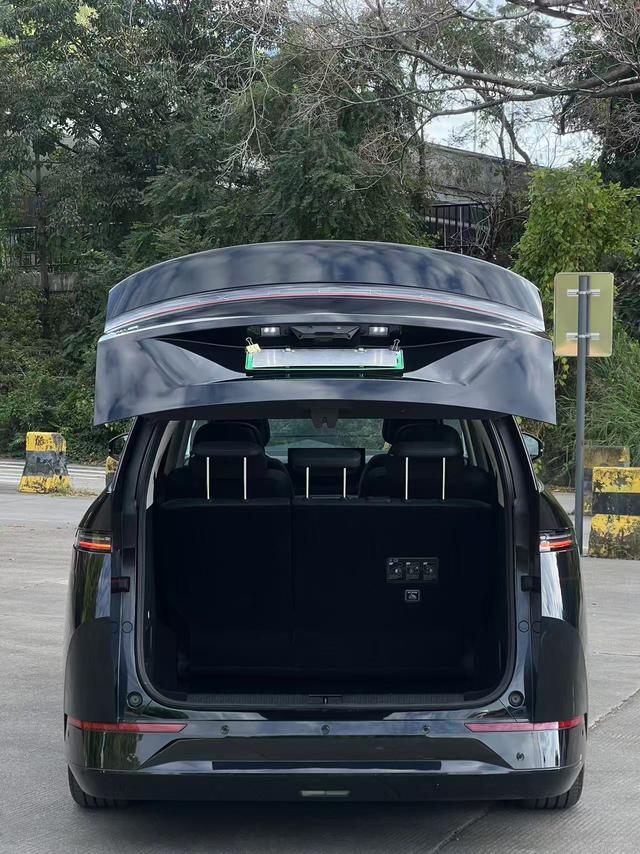 Certificated Pre-Owned XPENG X9 2024 702 Ultra-Long Range Max-u21718557