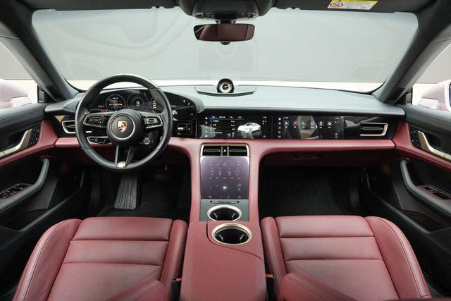 Certificated Pre-Owned Porsche Taycan 2022 Restyled Taycan -u22476499