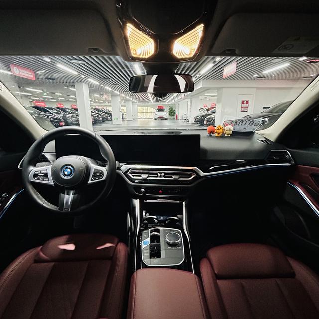 Certificated Pre-Owned BMW i3 2022 eDrive35L -u22950019