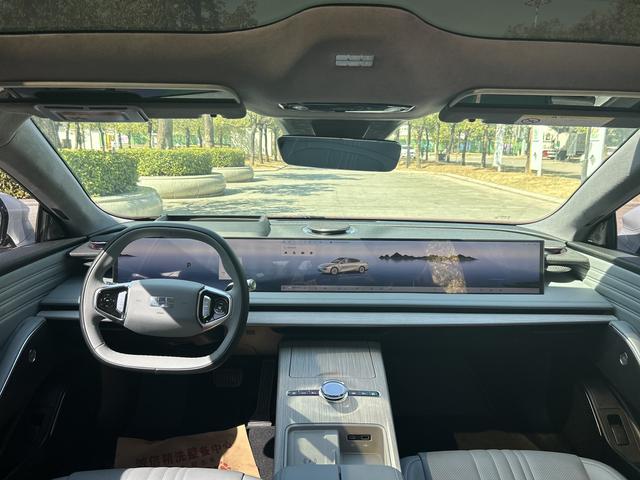 Certificated Pre-Owned Geely Galaxy E8 2024 Edition 550km MAX -u21864049