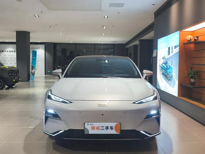 Certificated Pre-Owned Geely Galaxy E8 2025 Edition 700km Long-Range Intelligent Driving Version -u22613976