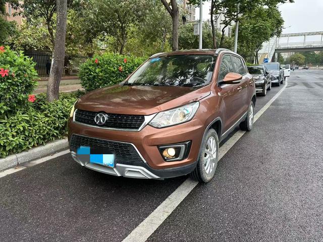 BAIC Senbao X35 2016 1.5L Manuelle Édition Elite d'occasion certifiée - u19466580