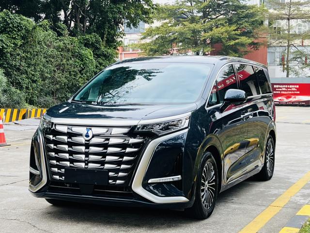 Certificated Pre-Owned Denza D9 DM 2022 Edition 970 4WD Flagship