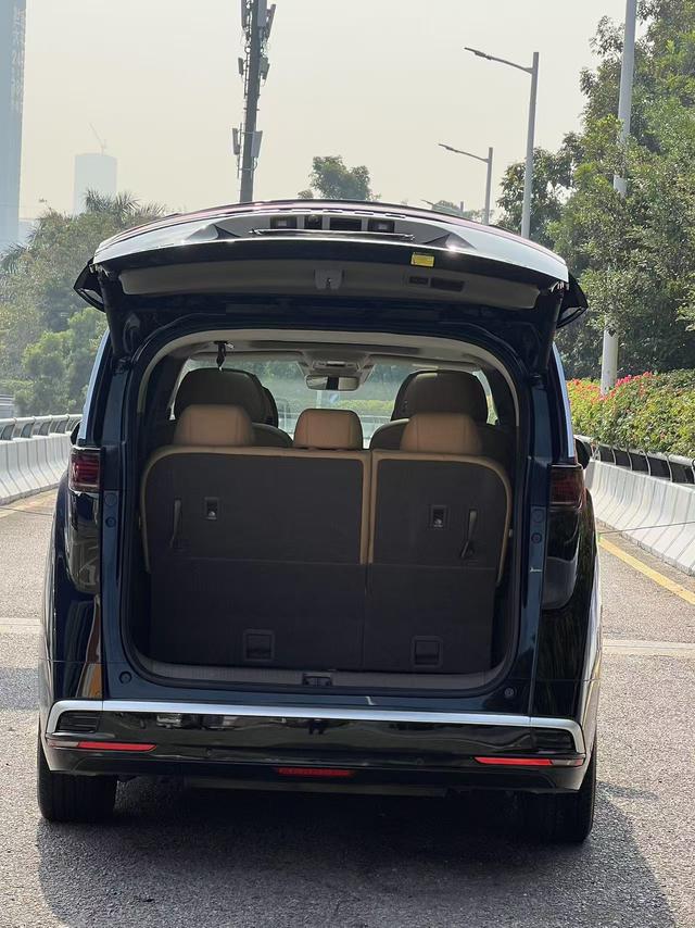 Certificated Pre-Owned Denza D9 DM 2022 970 4WD Flagship Edition -u22348759