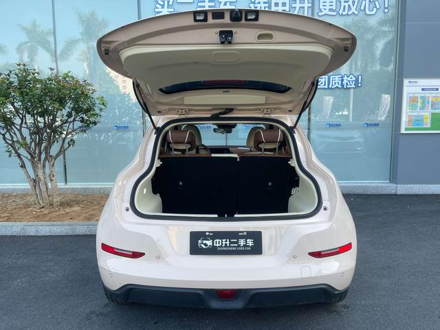 Certificated Pre-Owned Ora Good Cat 2023 Model 401km Standard Range Luxury Version with Lithium Iron Phosphate Battery