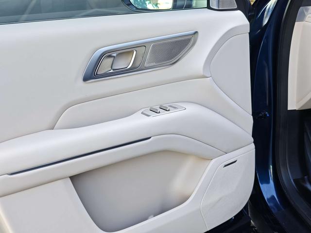 Pre - Owned Shenlan S09 2025 Rear - Wheel Drive Ultra+