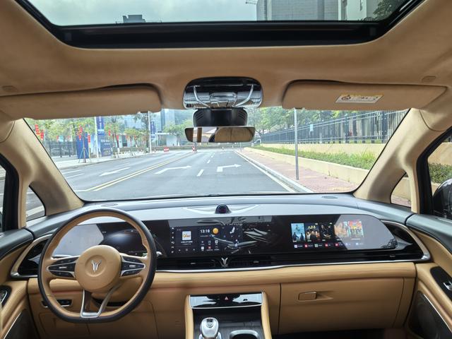 Certificated Pre-Owned VOYAH Dreamer PHEV 2024 Ultra-Long Range Flagship Edition -u22704687