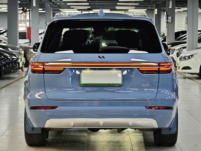 Pre - Owned 2021 Li ONE Extended - range 6 - seat Edition