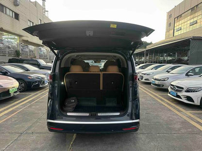 Certificated Pre-Owned Denza D9 DM 2024 1050 Premium Edition