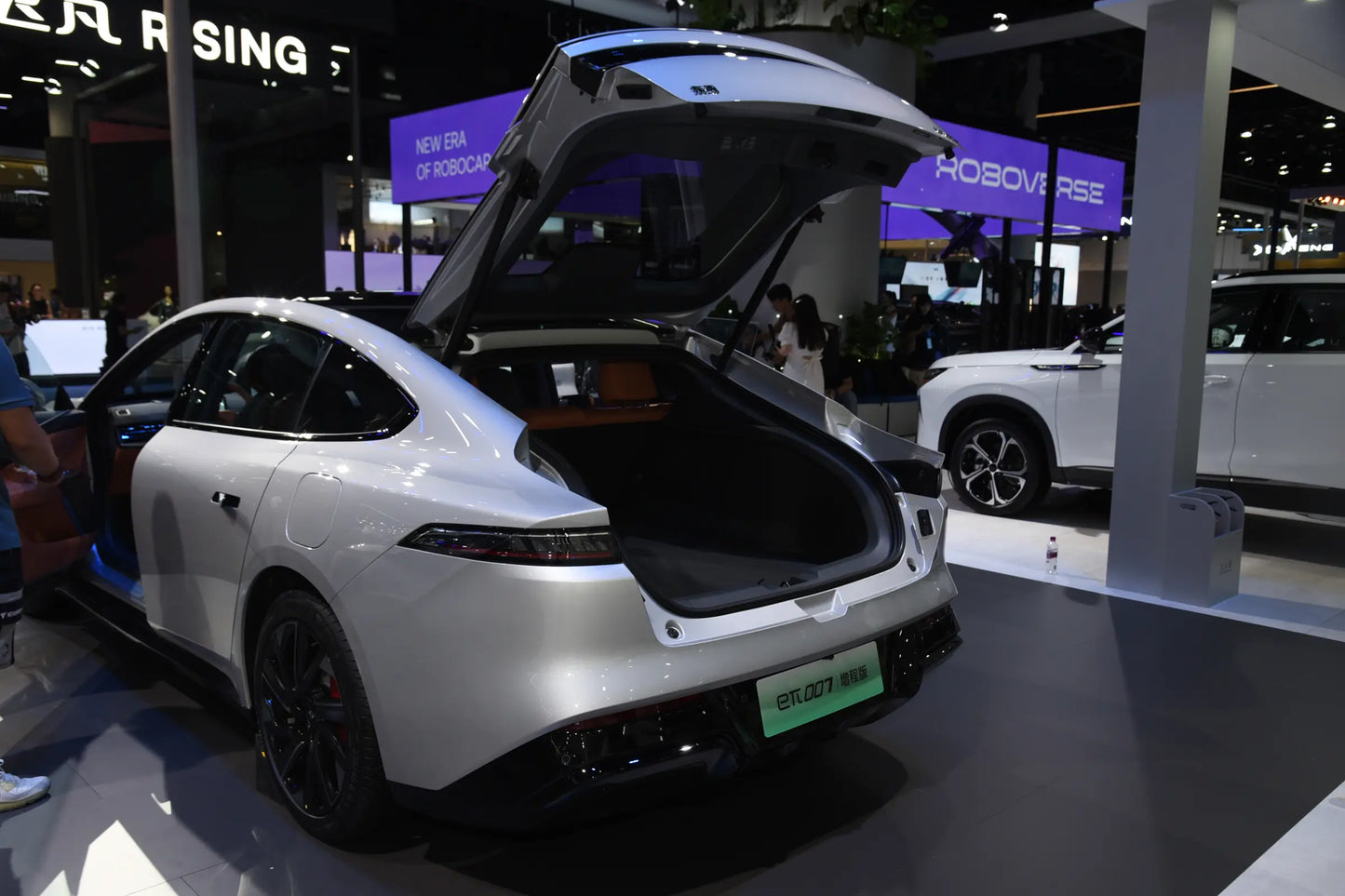 Dongfeng eπ007-Híbrido REEV