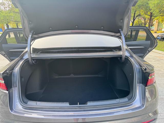 Certificated Pre-Owned Geely Xingrui 2025 2.0T Dongfangyao Moon-Viewing Edition - u21508994