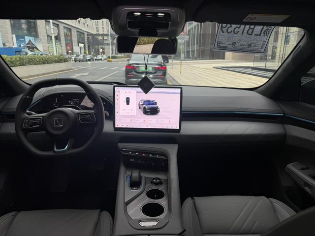 Certificated Pre-Owned ZEEKR 001 2025 WE Edition 95kWh Four-Wheel Drive -u22529360