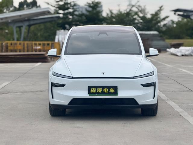 Certificated Pre-Owned Tesla Model Y L Standard Edition 2026 -u21256125