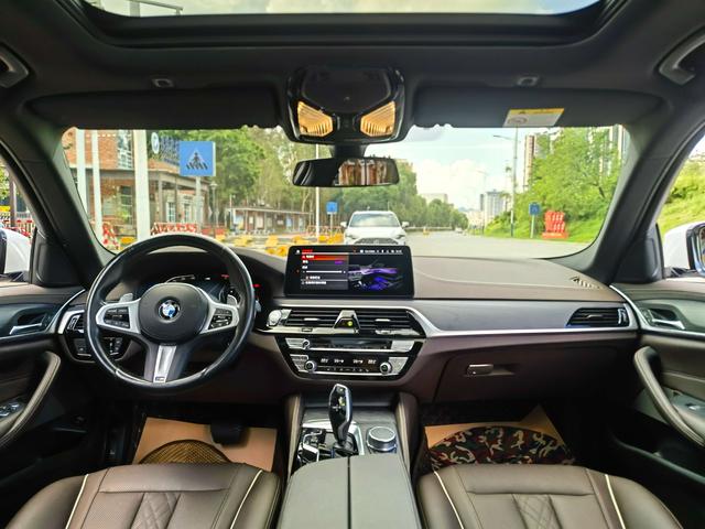 Certificated Pre-Owned BMW 5 Series 2022 Second Facelift 530Li Leading Edition M Sport Package - u22411120