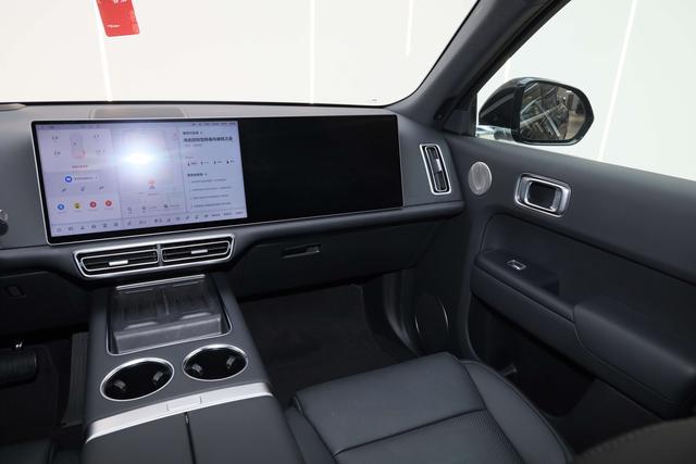 Pre-Owned Li L8 2024 Ultra Edition