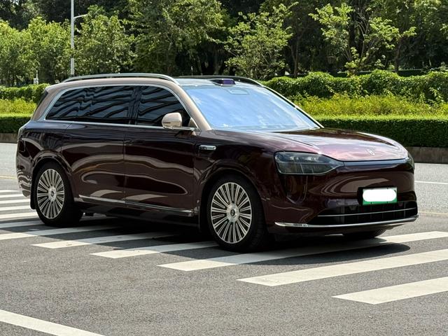 Pre - Owned 2025 AITO M9 Extended - Range Ultra Six - Seat Edition