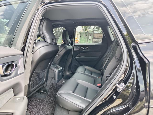 Certificated Pre-Owned Volvo XC60 PHEV 2025 T8 All-Wheel Drive Long-Range Inscription Pro Black Edition -u21129123