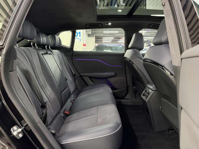 Pre-Owned VOYAH Zhiyin 2024 4WD Global Version