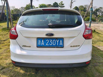 Certificated Used Ford Focus 2012 Model Hatchback 1.6L Automatic Fashionable Type