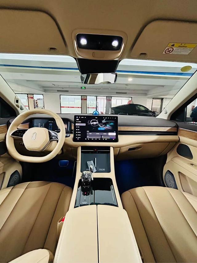 Pre-Owned Hengjie M7 2024 Ultra 5-Seat 4WD Intelligent Edition