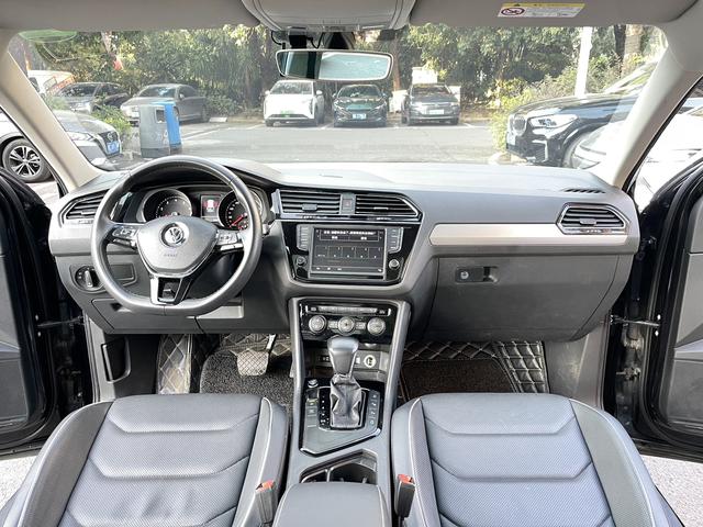 Certificated Pre-Owned Tiguan L 2017 330TSI Automatic Two-Wheel Drive Flagship Edition - u22309810