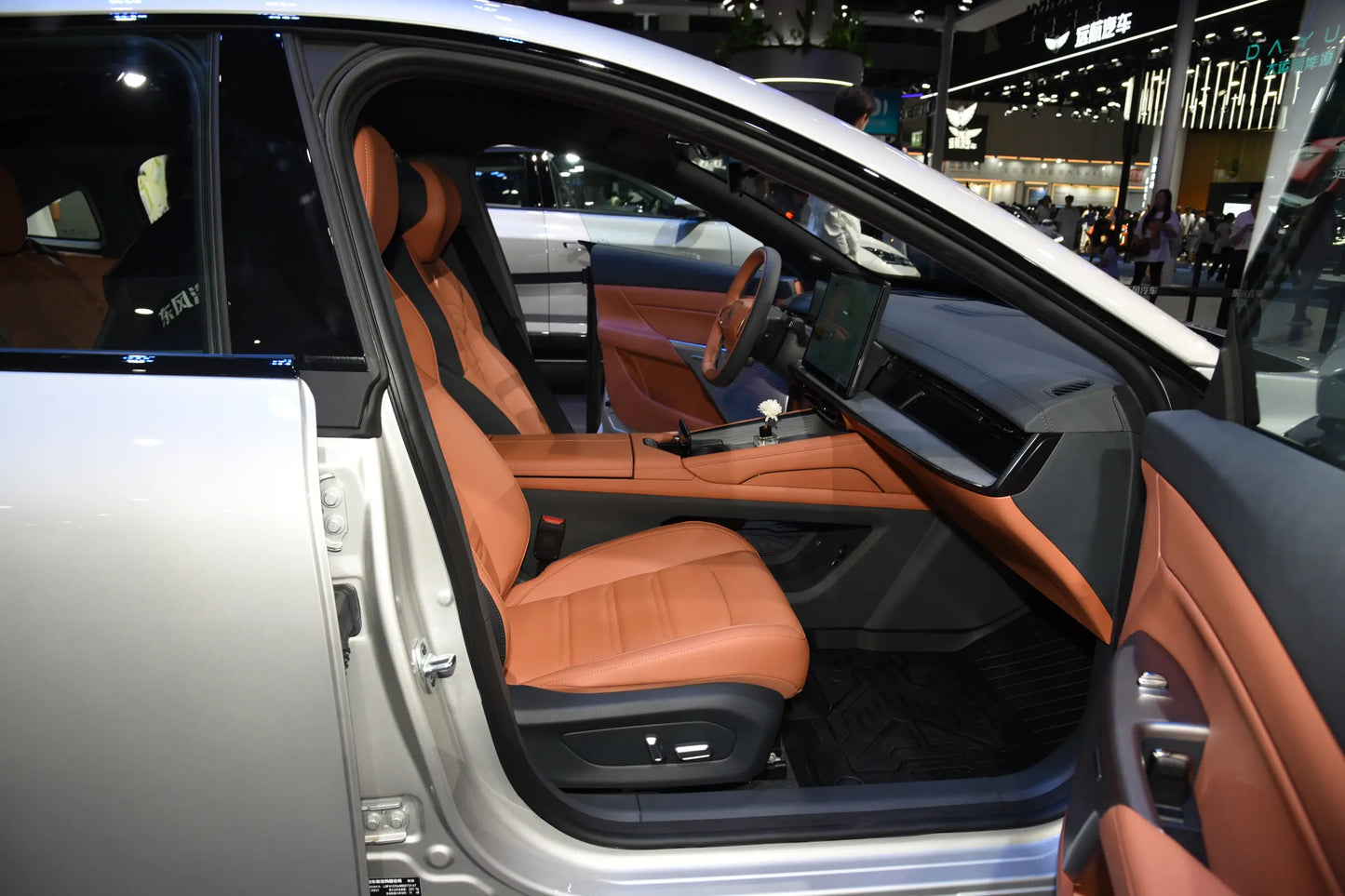 Dongfeng eπ007-Híbrido REEV