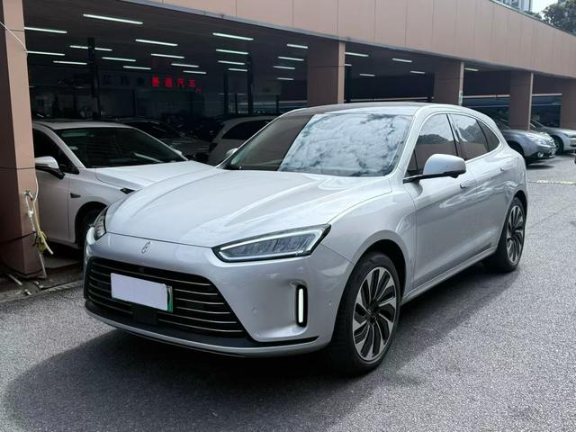 Certificated Pre-Owned Wenjie M5 2022 Extended-Range Four-Wheel Drive Flagship Edition -u22695111