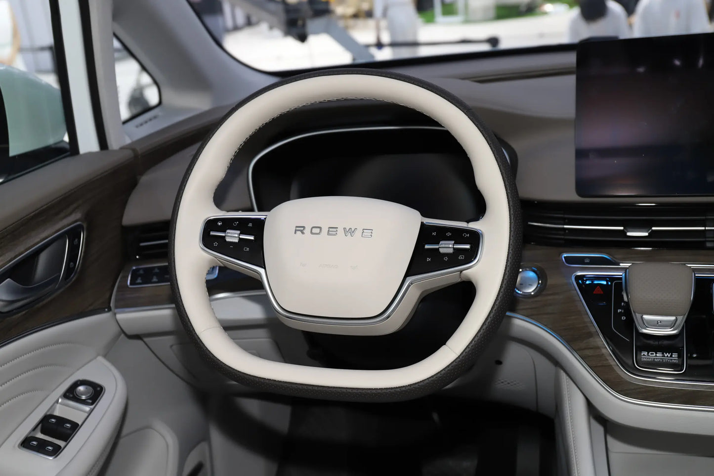 SAIC Motor Roewe iMAX8 DMH - Híbrido PHEV