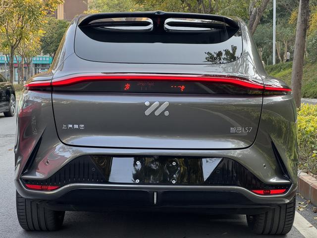 Certificated Pre-Owned IM LS7 2025 Refreshed Edition Ultra -u22486808