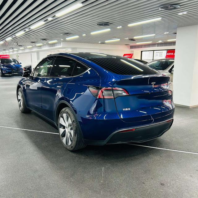 Pre-Owned Tesla Model Y 2022 Rear-Wheel Drive Version