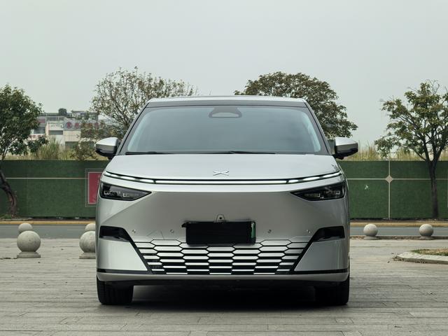 Certificated Pre-Owned XPENG X9 2024 702 Ultra-Long Range Maxu22140187