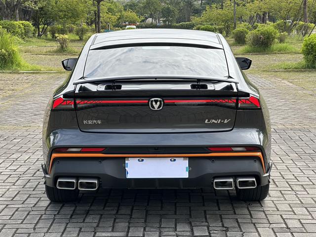 Certificated Pre-Owned Changan UNI-V 2024 1.5T Premium Sporty Edition - u21826096