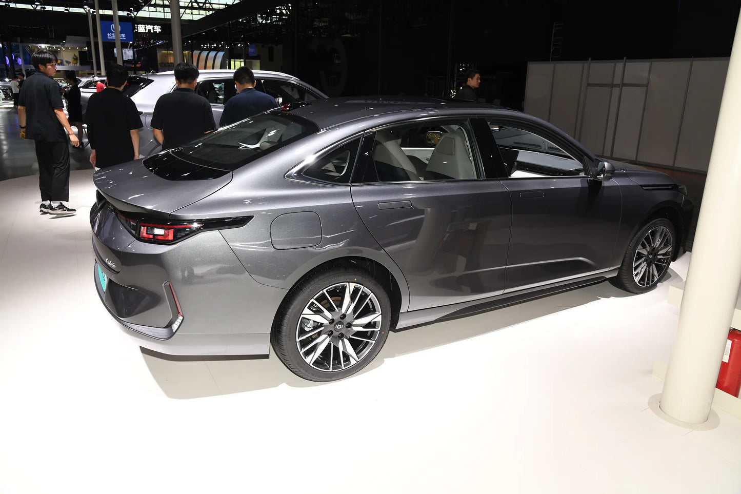 Qiyuan Changan Qiyuan A05 - Híbrido PHEV