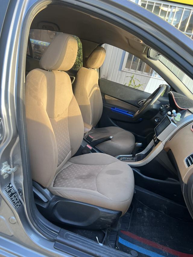 SAIC-GM-Wuling Baojun 630 2013 1.5L Automatique Édition Confort d'occasion certifiée - u20689320