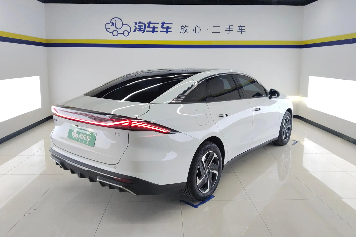 Certificated Pre-Owned Geely Galaxy L6 2023 1.5T DHT 125km MAX -u21179485