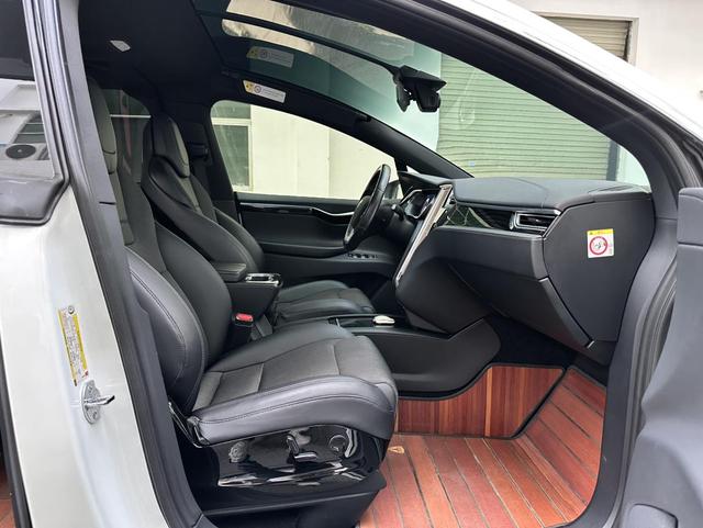 Pre-Owned Tesla Model X 2016 90D