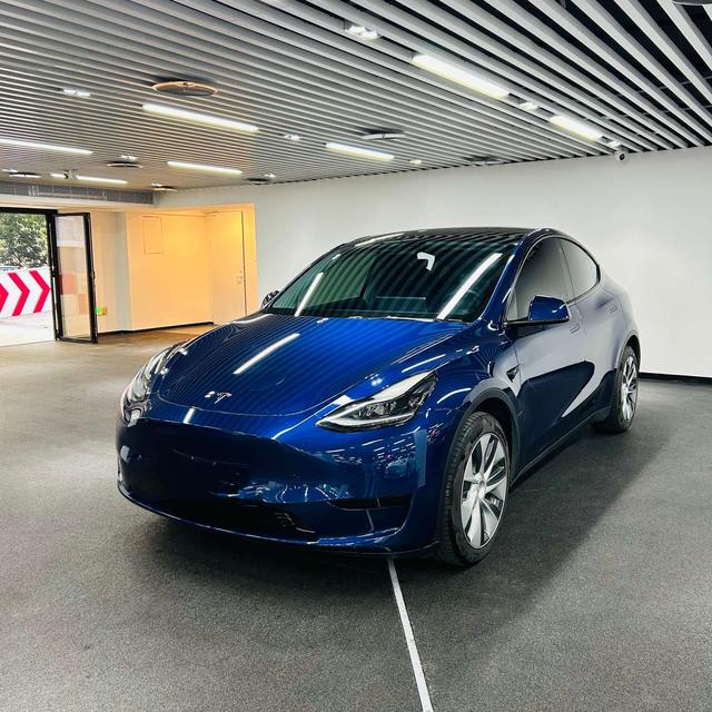 Pre-Owned Tesla Model Y 2022 Rear-Wheel Drive Version