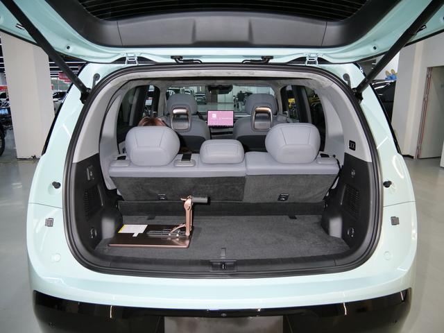 Certificated Pre-Owned ZEEKR MIX 2025 76kWh Intelligent Driving Version -u22510713