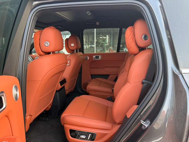 Certificated Pre-Owned Li Auto L8 2025 Ultra Intelligent Upgrade Version -u22369980