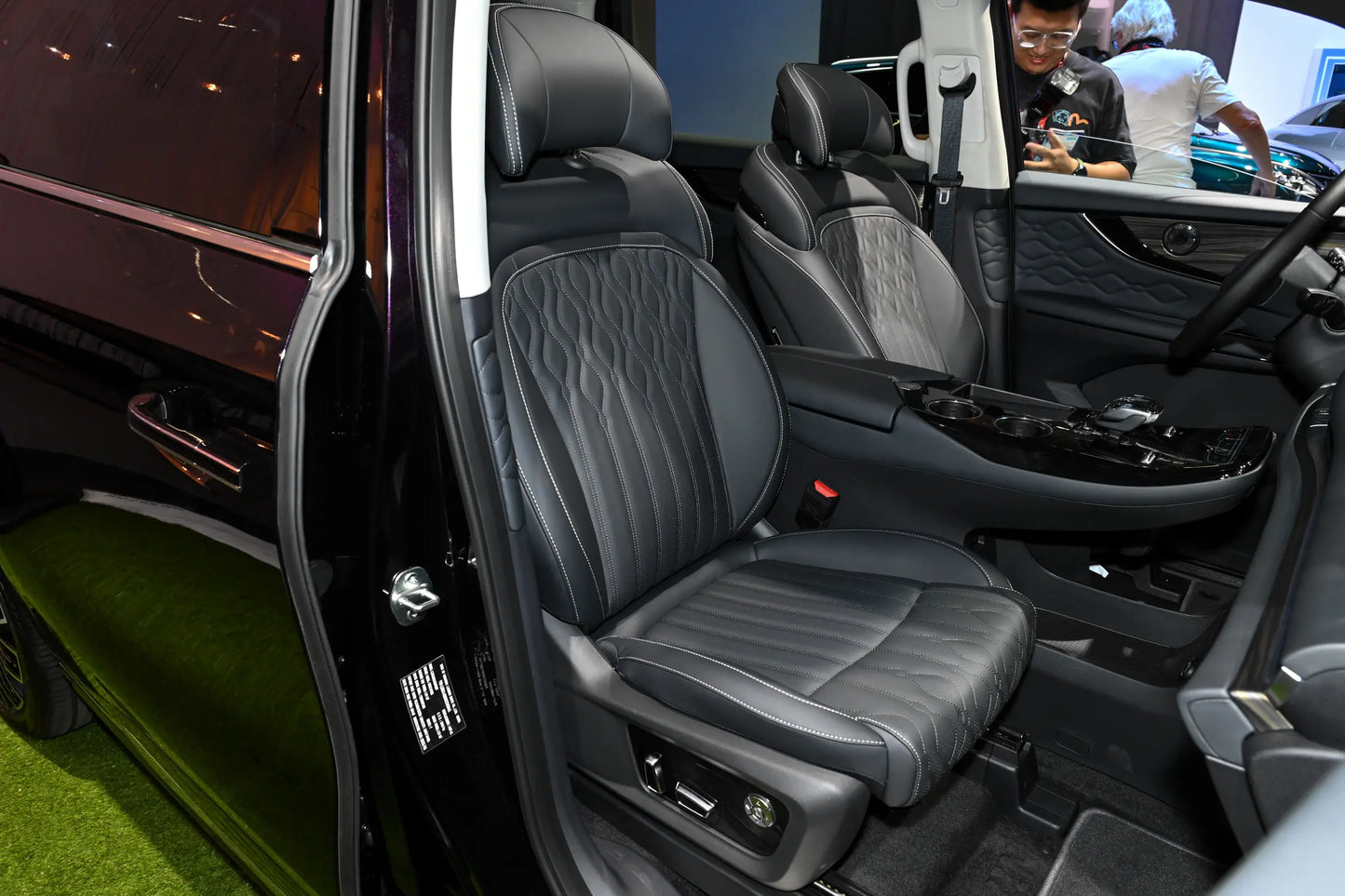 Dongfeng Forthing Wind Planet Ocean V9 - Híbrido PHEV