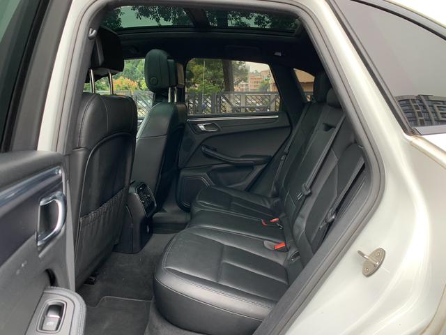 Certificated Pre-Owned Porsche Macan 2016 Macan 2.0T - u22642013