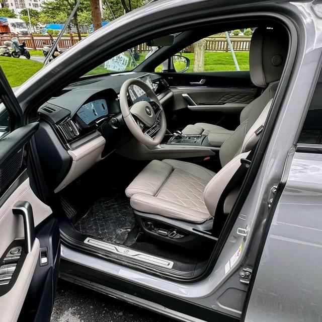 Certificated Pre-Owned BYD Tang DM 2025 Intelligent Driving Edition DM-i 115KM Flagship Model
