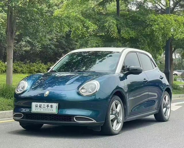 Motoneige Ora Good Cat d'occasion, modèle 2021, autonomie standard de 400 km, édition Athena, batterie lithium ternaire