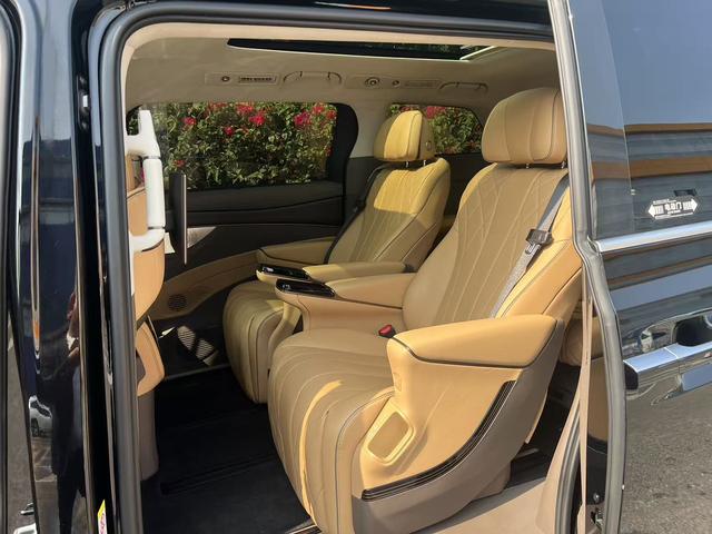 Certificated Pre-Owned Denza D9 DM 2022 970 4WD Flagship Edition -u22348759